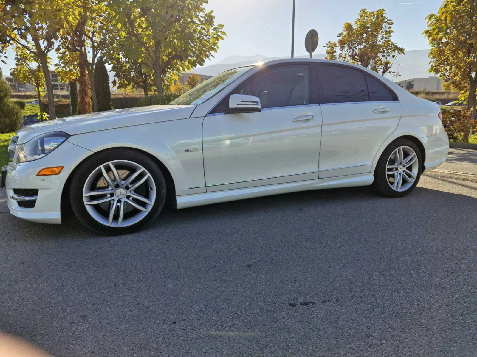 Mercedes-Benz C 350 4Matic AMG Package - изображение 3