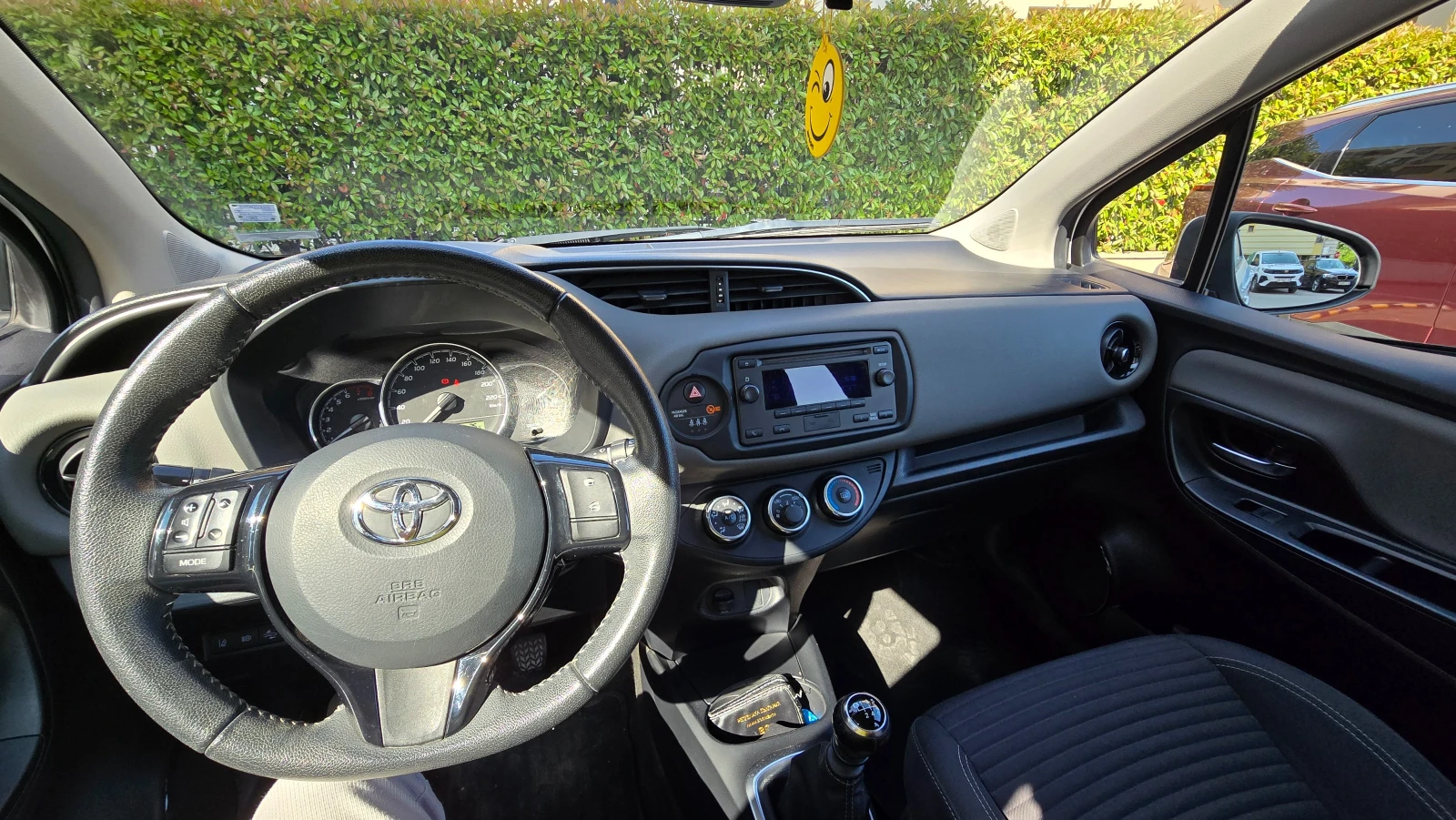 Toyota Yaris  - изображение 8