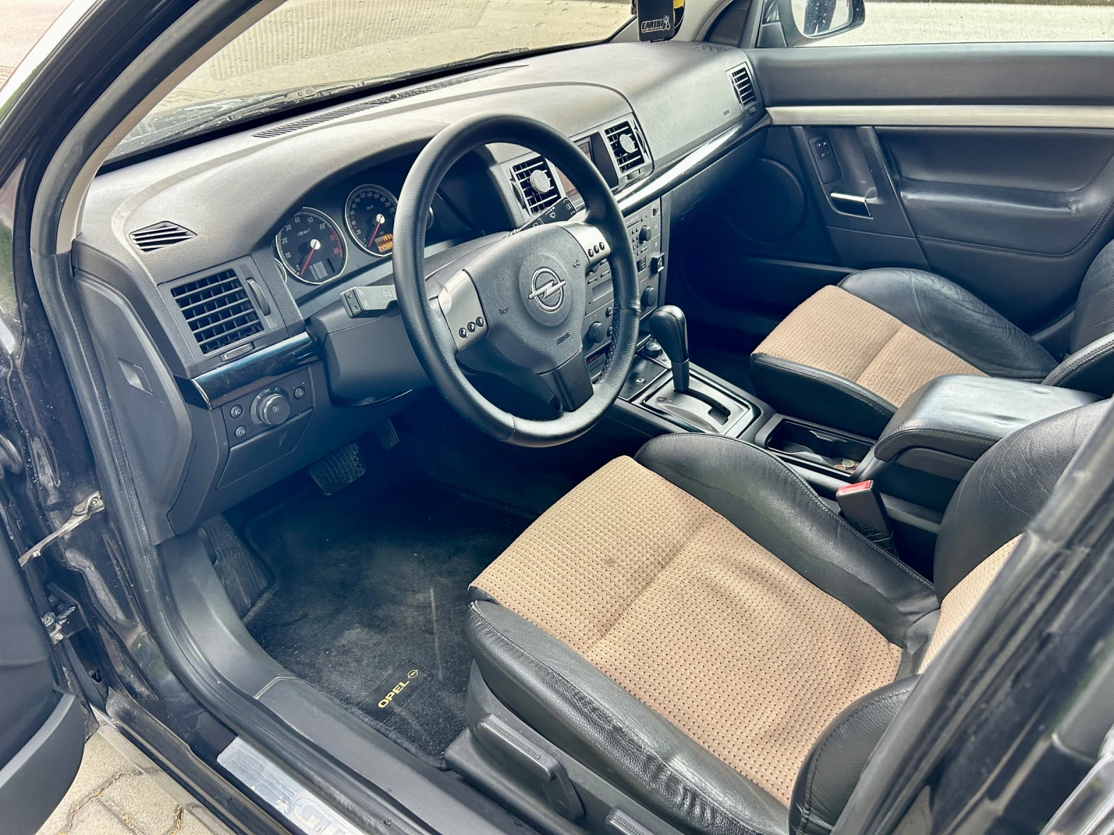 Opel Vectra 3.2 - изображение 7