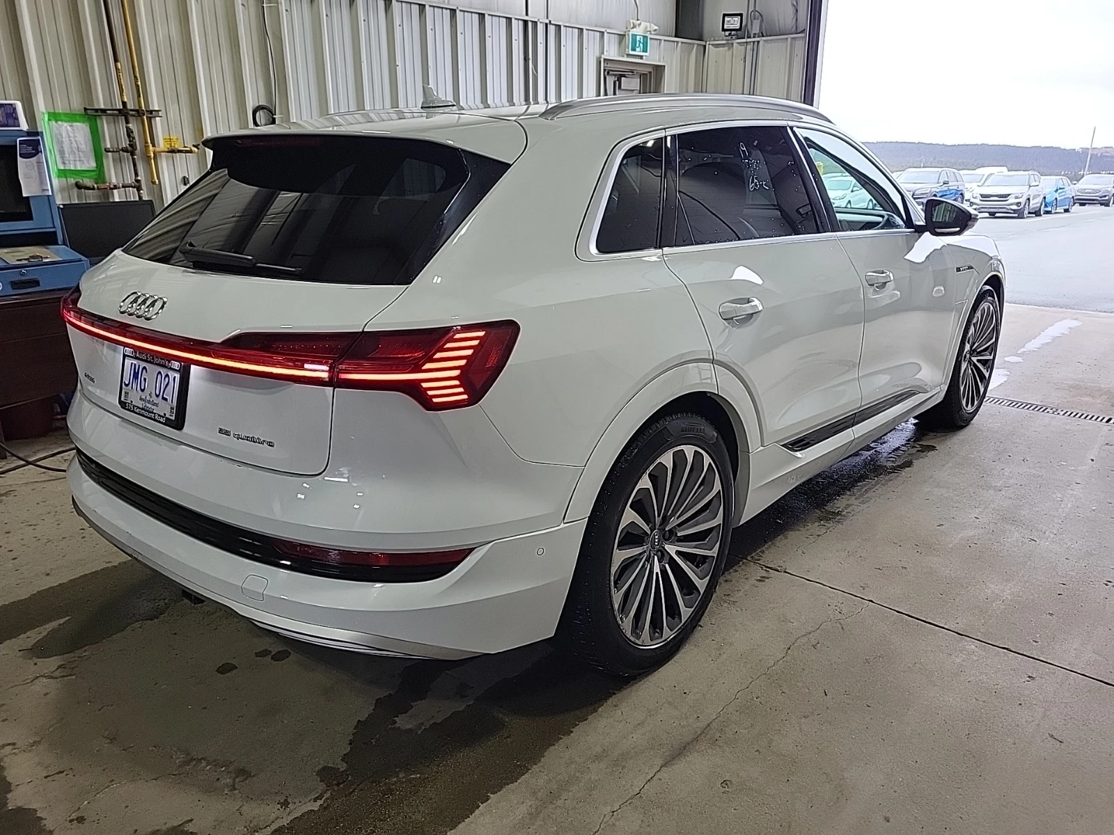 Audi E-Tron CARFAX * * АВТО КРЕДИТ - изображение 3