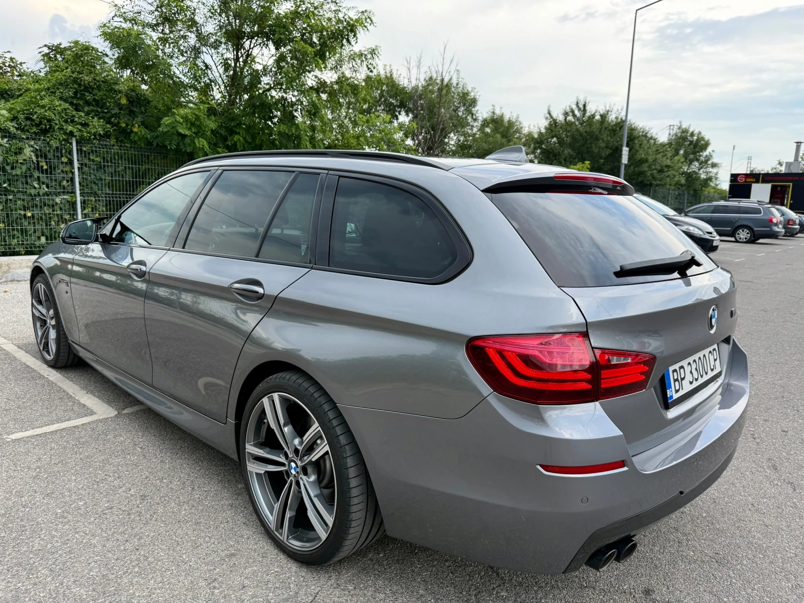 BMW 525 xDrive* M пакет* B&O* Панорама* Full LED* 20-ки - изображение 4