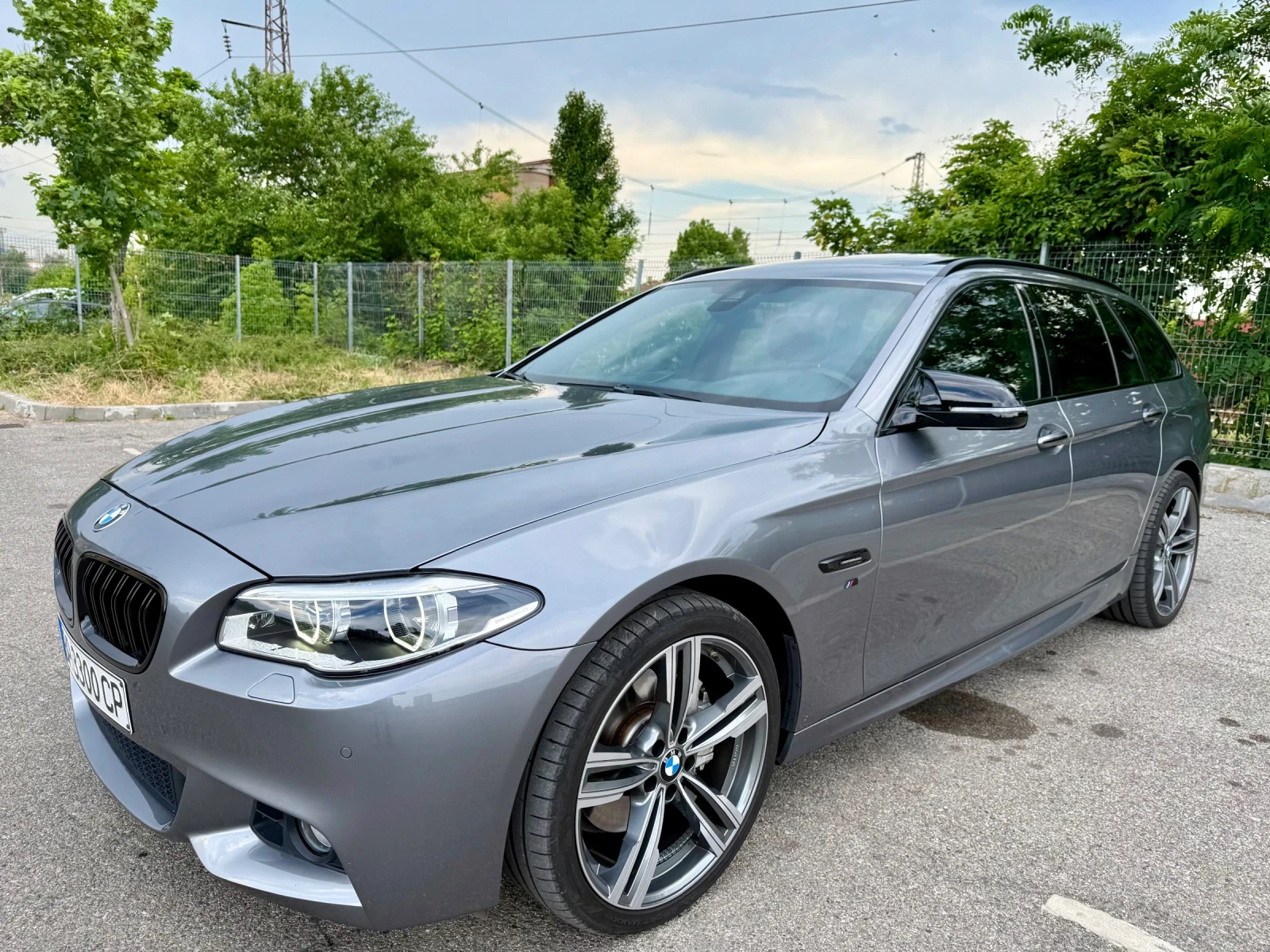 BMW 525 xDrive* M пакет* B&O* Панорама* Full LED* 20-ки - изображение 2