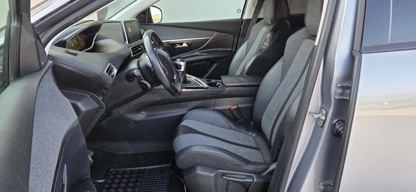 Peugeot 3008 1.5D / 2018г. /  - изображение 3