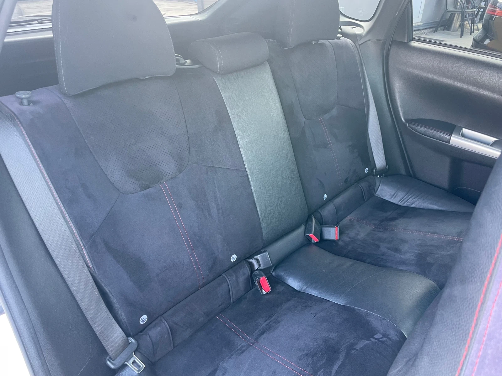 Subaru Impreza 2.5 STI  | Mobile.bg   11