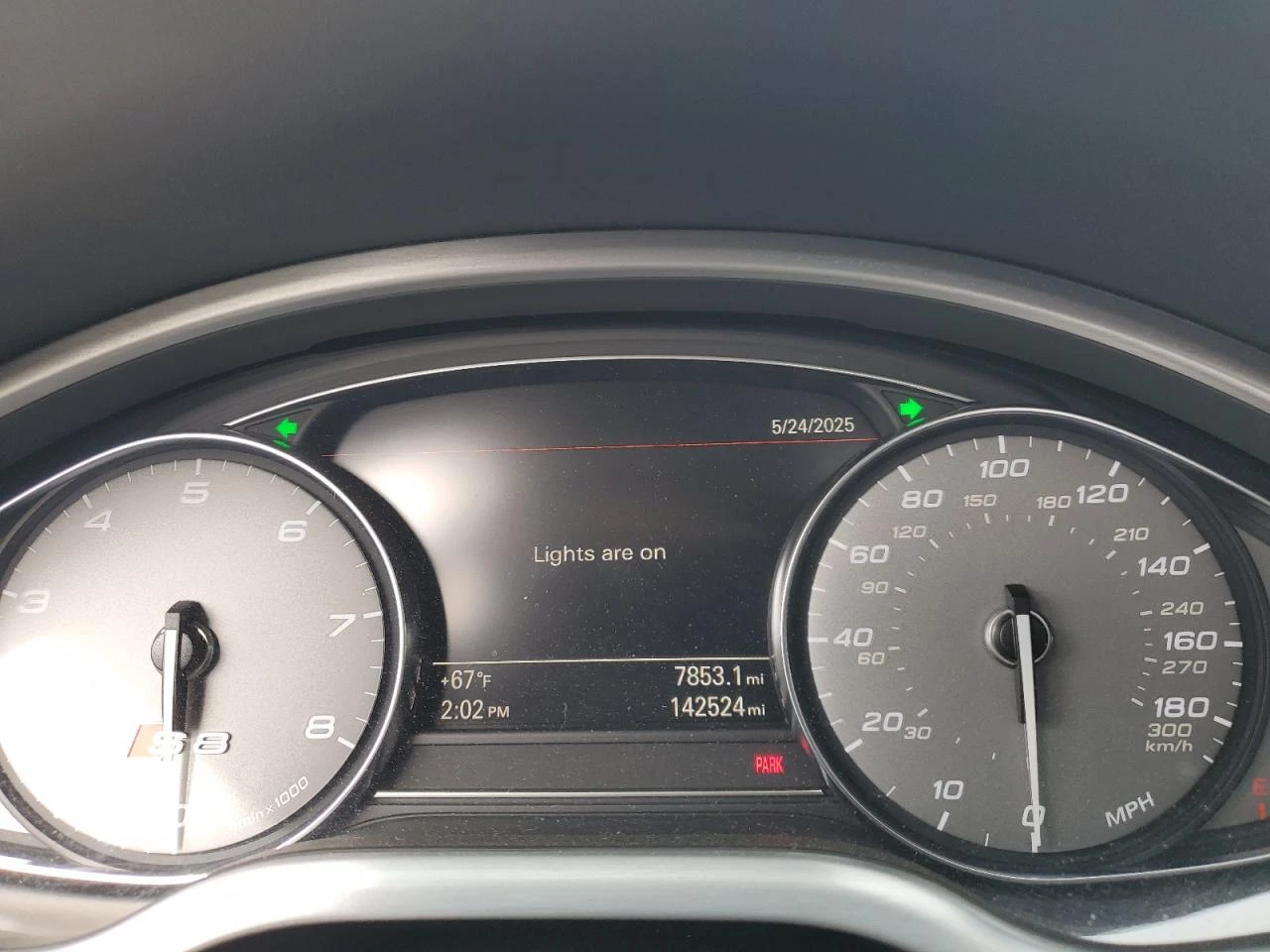 Audi S8 QUATTRO* B&O* MATRIX* HuD* DISTRONIC - изображение 9
