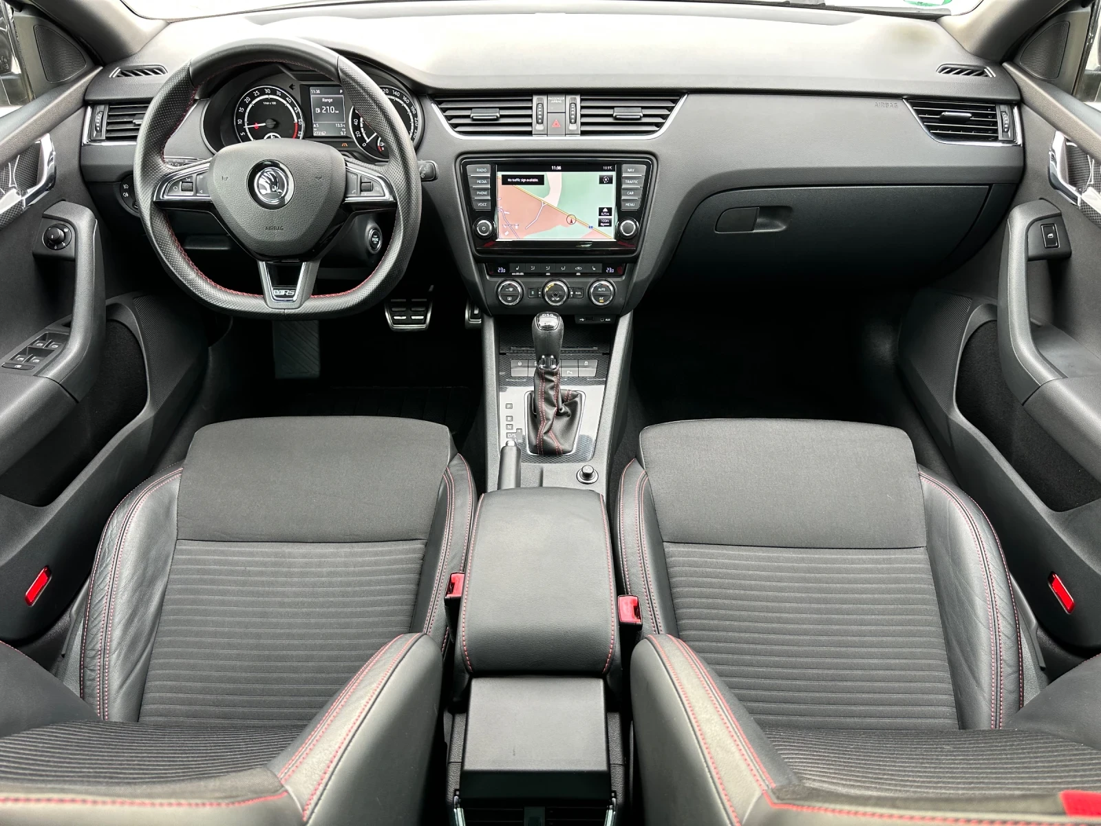 Skoda Octavia VRS 2.0d DSG 184-ACC-LANE-KEYLESS-- | Mobile.bg   11