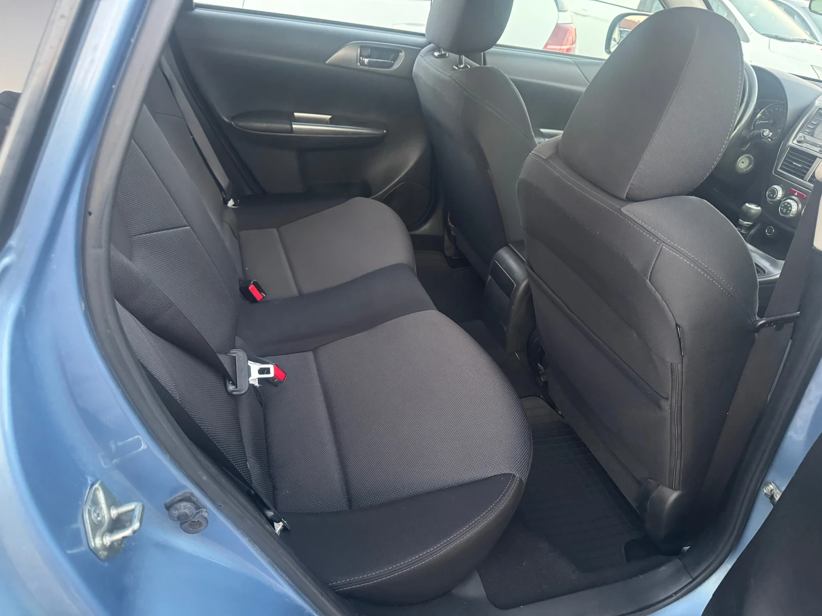 Subaru Impreza 2.0D 4x4 6ck KLIMA 160000km | Mobile.bg � ����������� 10
