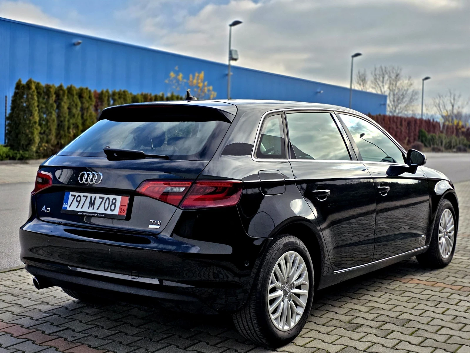 Audi A3 Sportback Ultra 1.6tdi /Full Led/Distronic/Koja | Mobile.bg   6