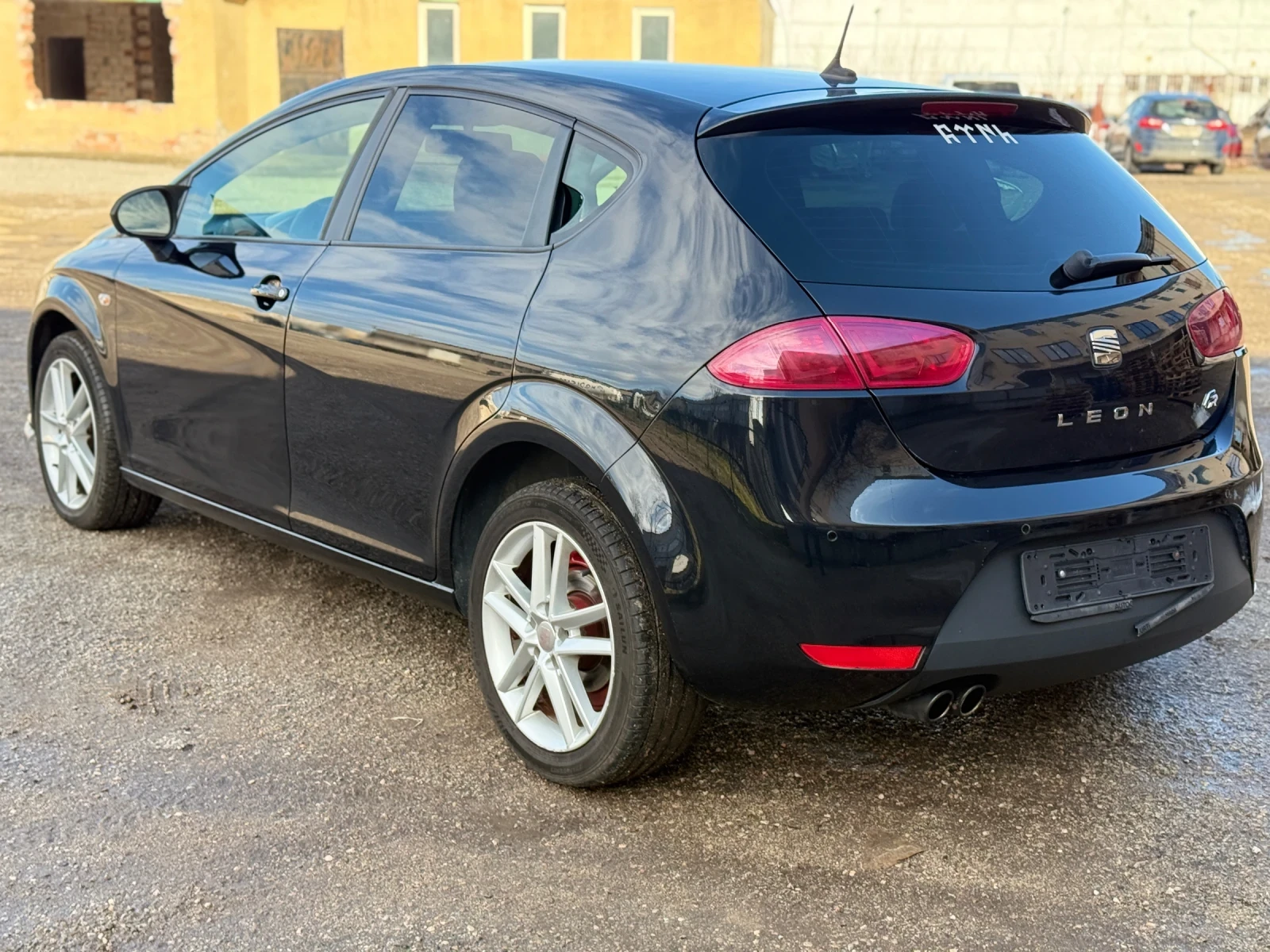 Seat Leon 2.0-TDI-FR-190kc - изображение 6
