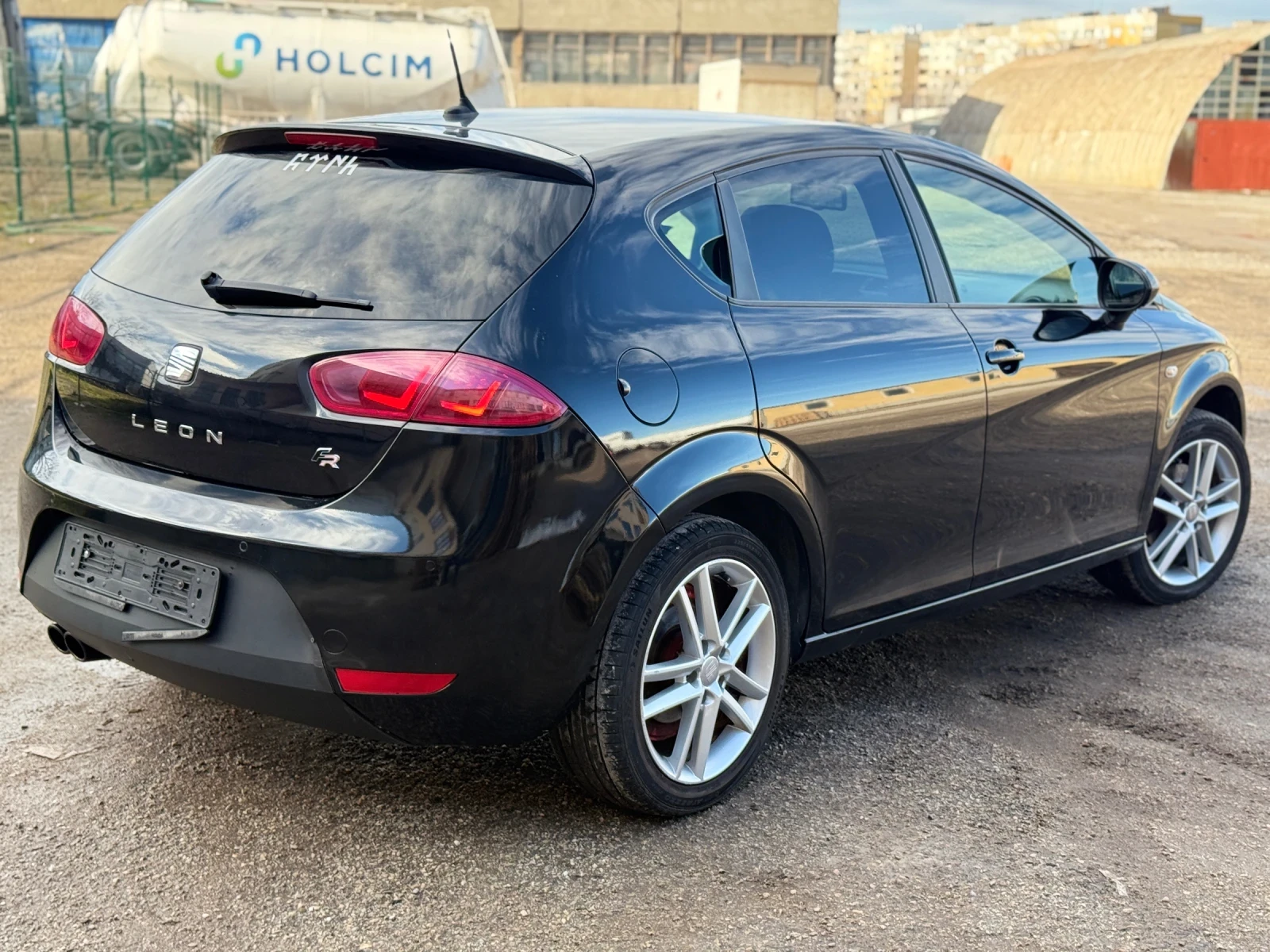 Seat Leon 2.0-TDI-FR-190kc - изображение 10