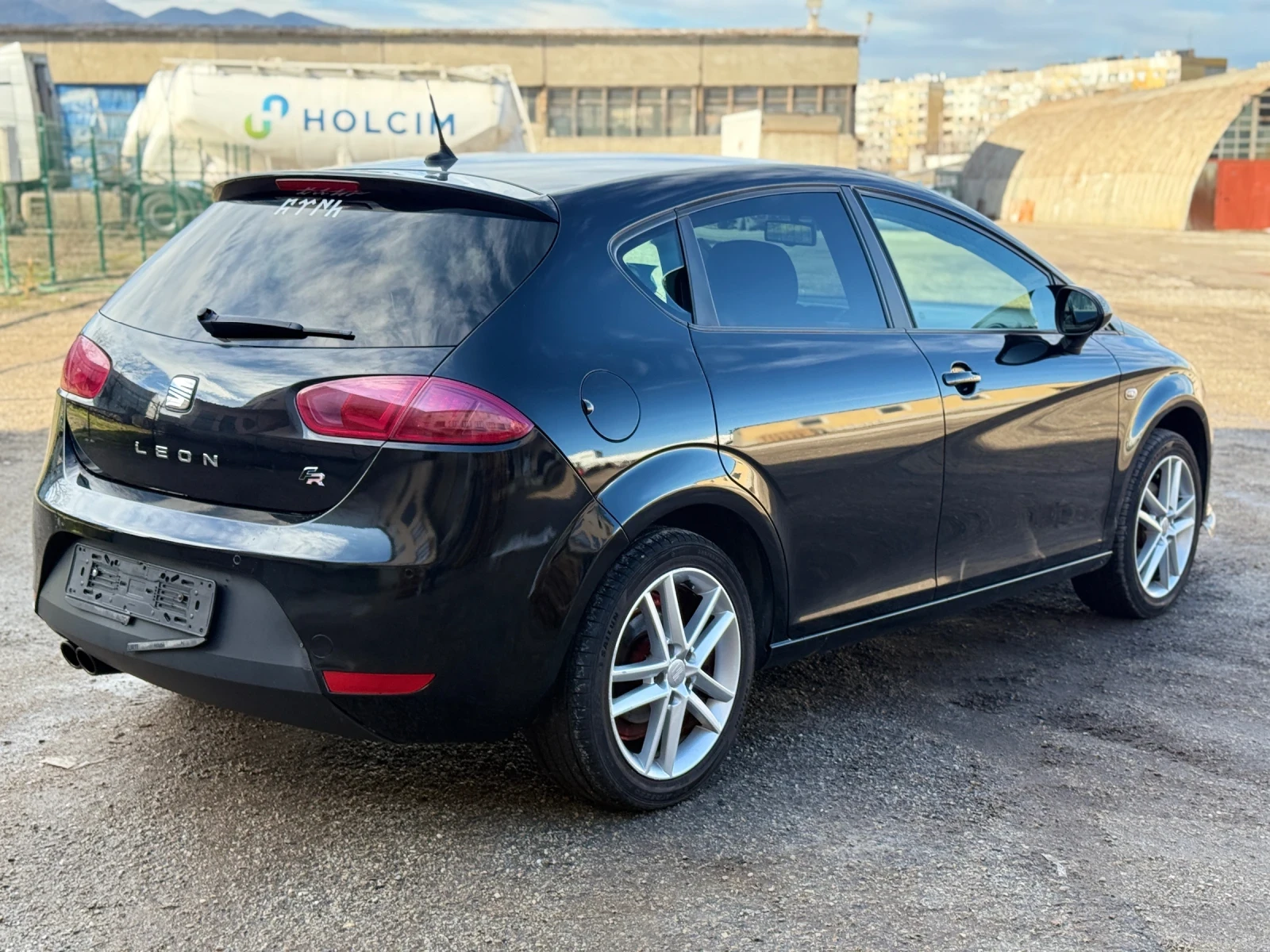 Seat Leon 2.0-TDI-FR-190kc - изображение 8