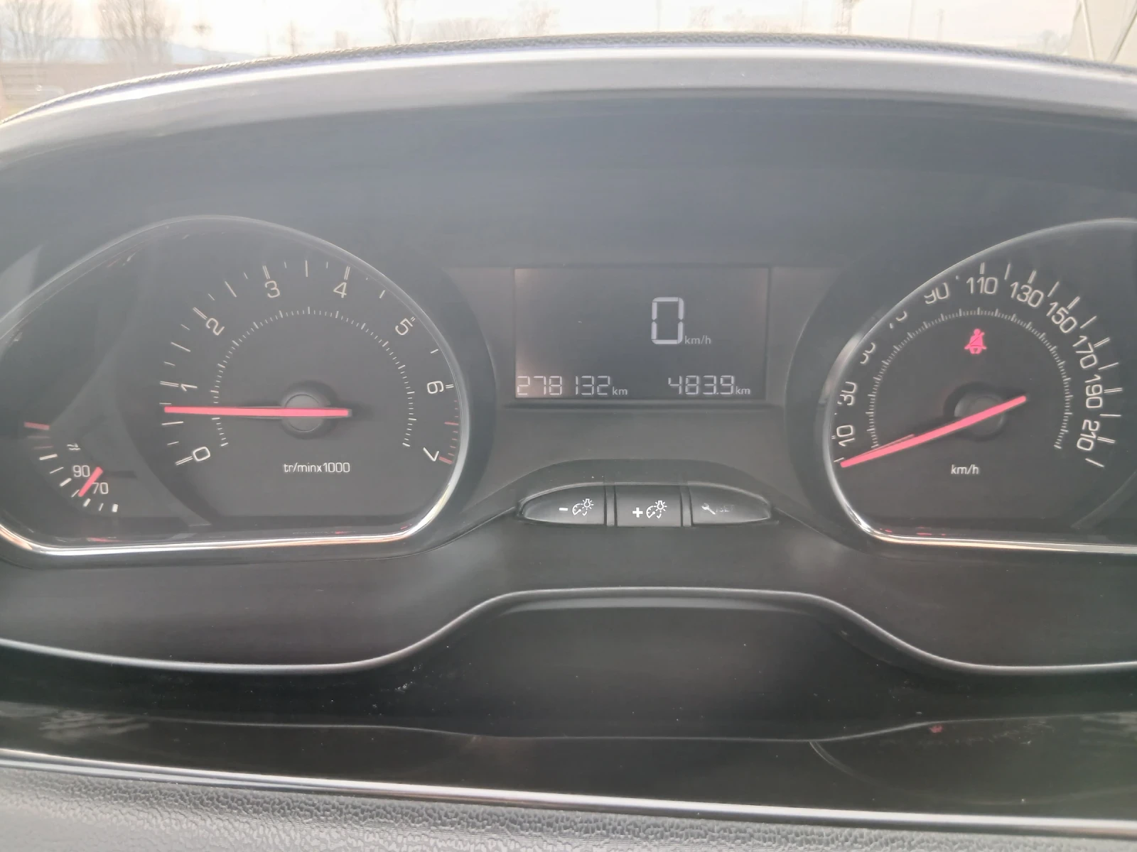 Peugeot 208 1.4i/LPG | Mobile.bg � ����������� 14