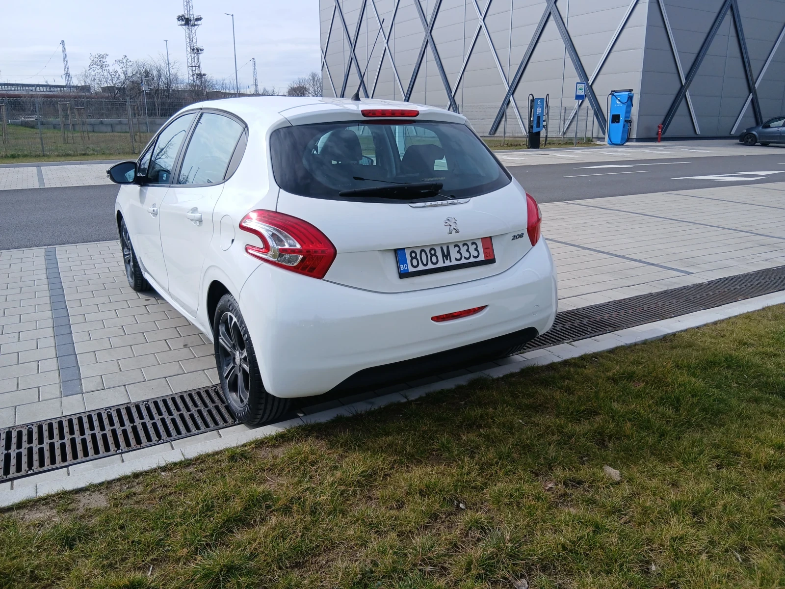 Peugeot 208 1.4i/LPG - изображение 5