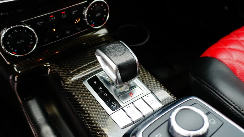 Mercedes-Benz G 63 AMG  4MATIC* АвтоКредит* (ЦЕНА ДО БГ), снимка 11 - Автомобили и джипове - 54058159