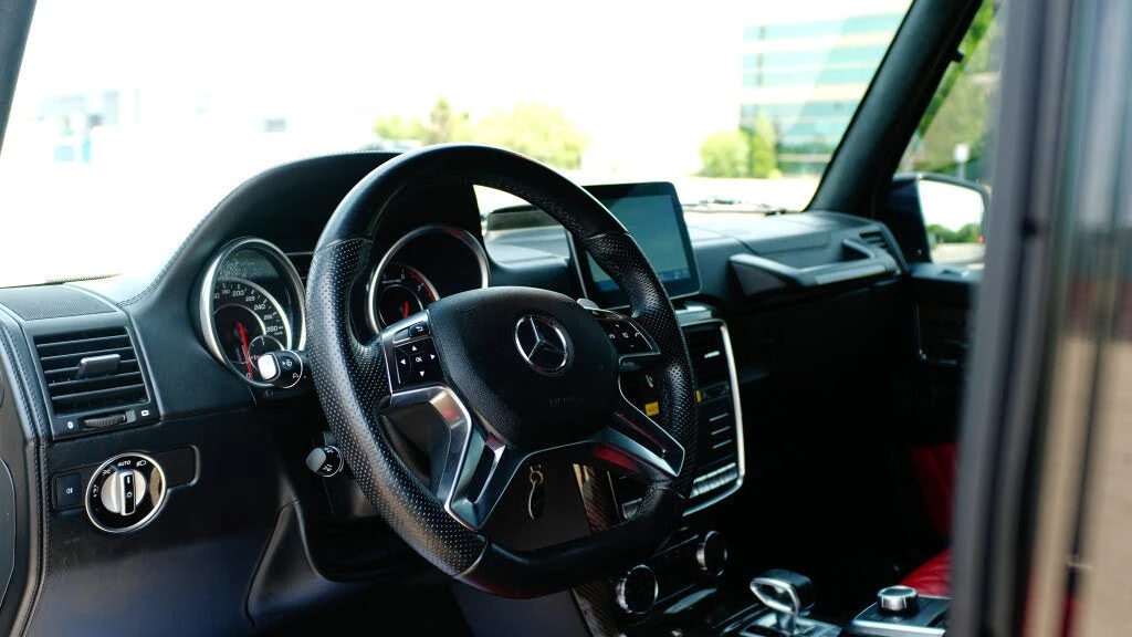 Mercedes-Benz G 63 AMG  4MATIC* АвтоКредит* (ЦЕНА ДО БГ), снимка 15 - Автомобили и джипове - 54058159