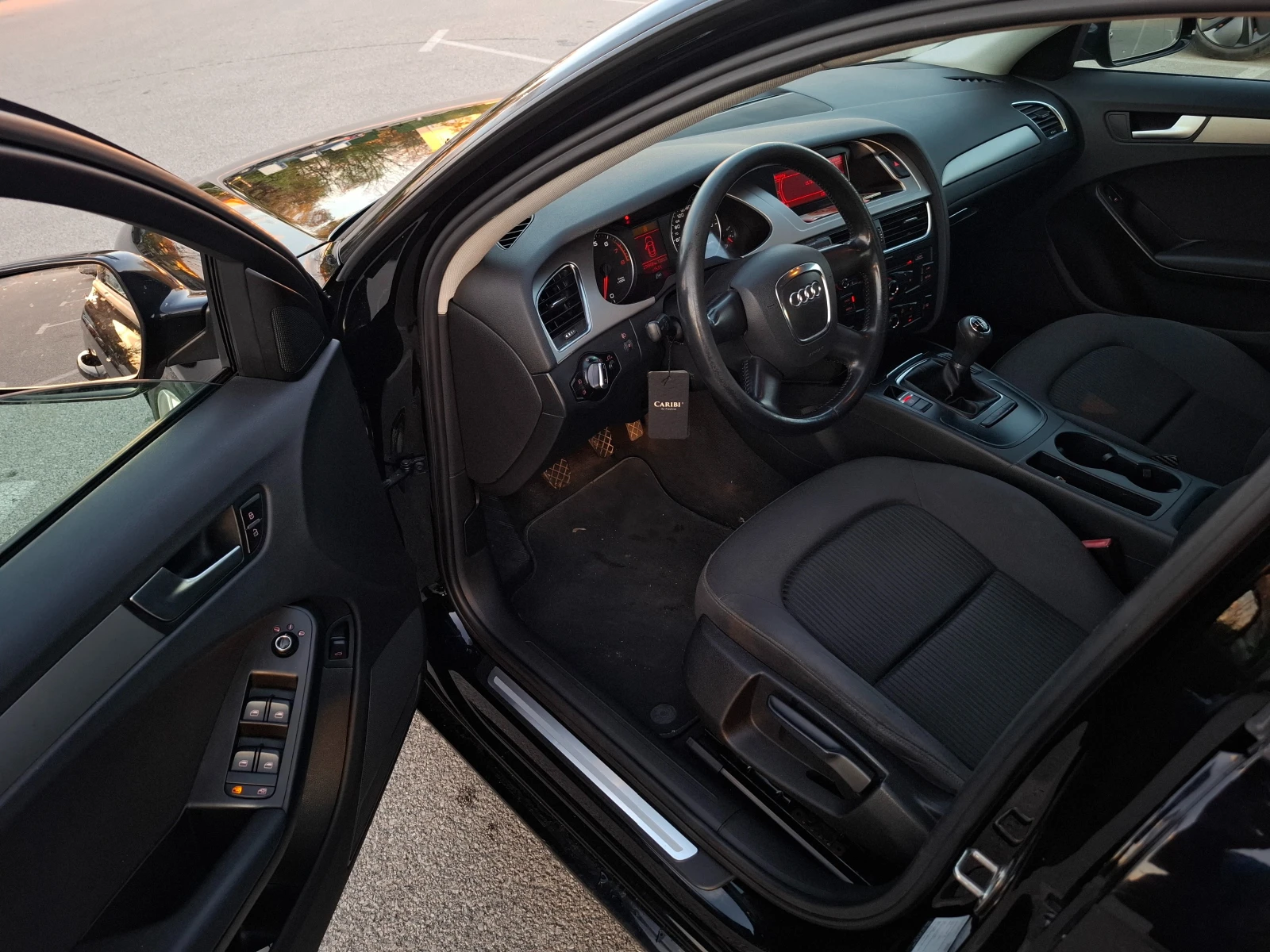 Audi A4 1.8tfsi, снимка 7 - Автомобили и джипове - 54181152