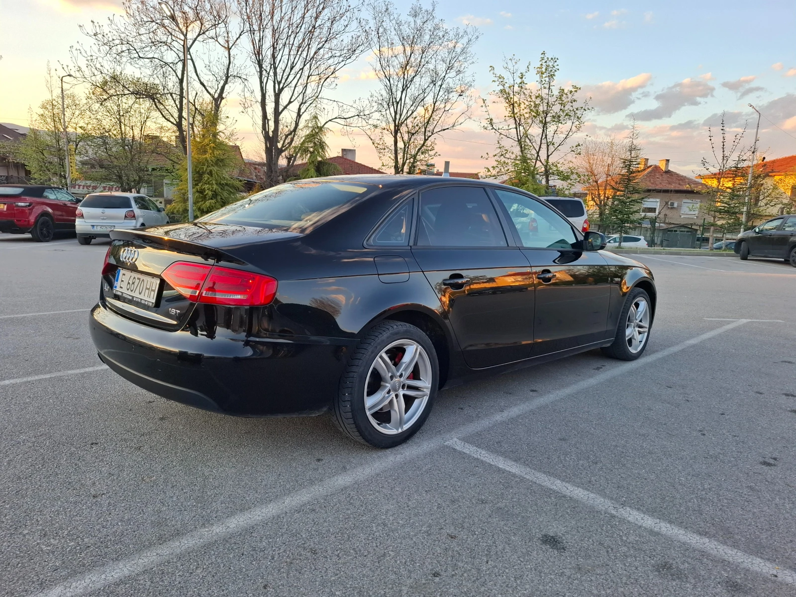 Audi A4 1.8tfsi, снимка 4 - Автомобили и джипове - 54181152