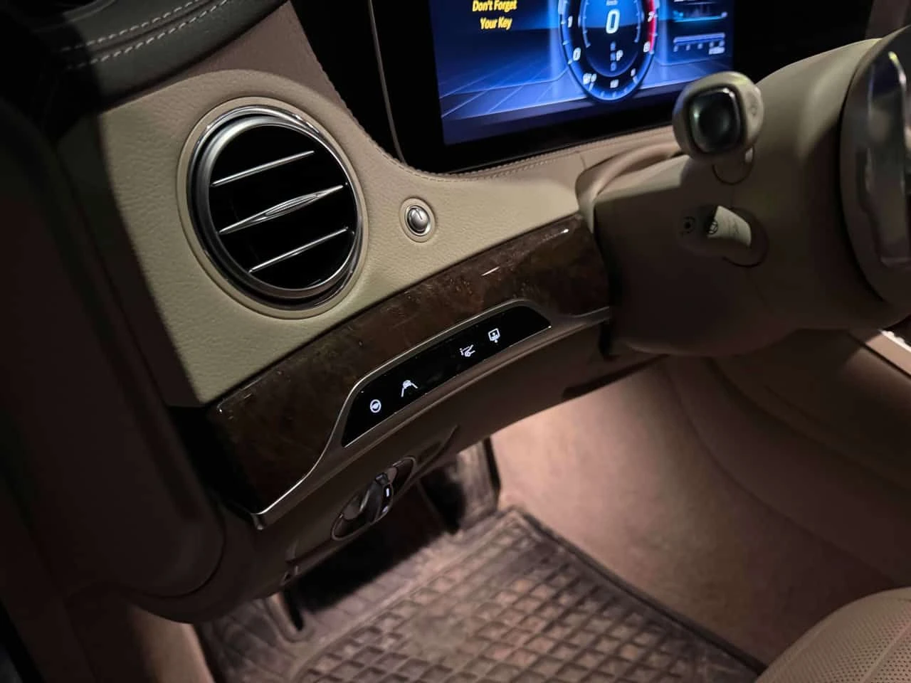 Mercedes-Benz S 560 * CARFAX * ЦЕНА ДО БГ, снимка 7 - Автомобили и джипове - 54216568