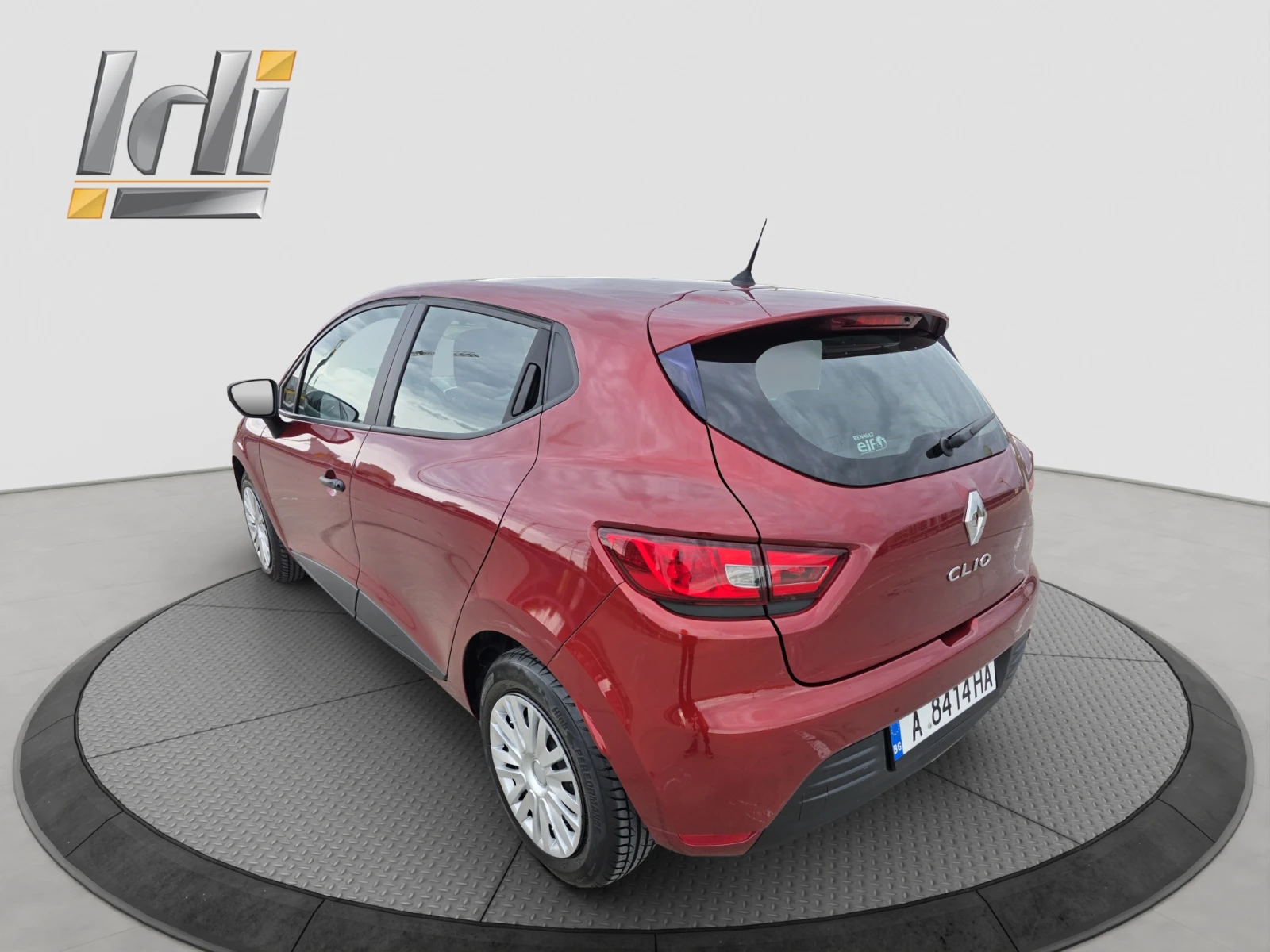 Renault Clio 1.2, снимка 4 - Автомобили и джипове - 54380201