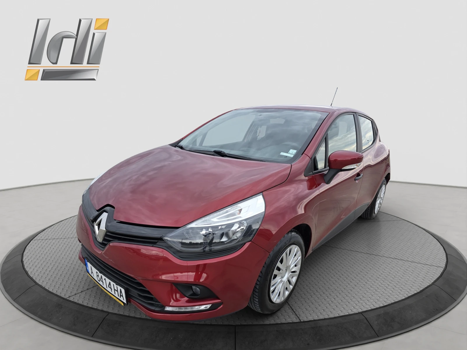 Renault Clio 1.2, снимка 2 - Автомобили и джипове - 54380201