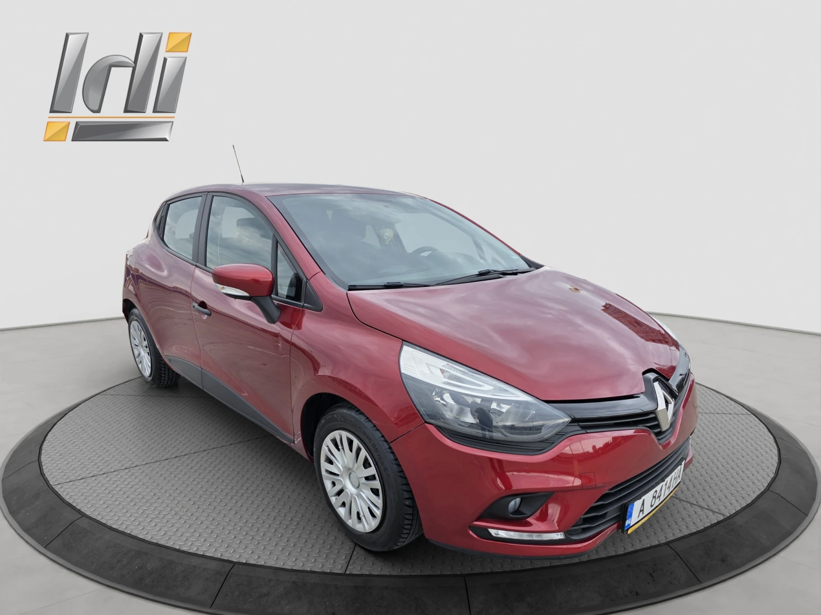 Renault Clio 1.2, снимка 8 - Автомобили и джипове - 54380201