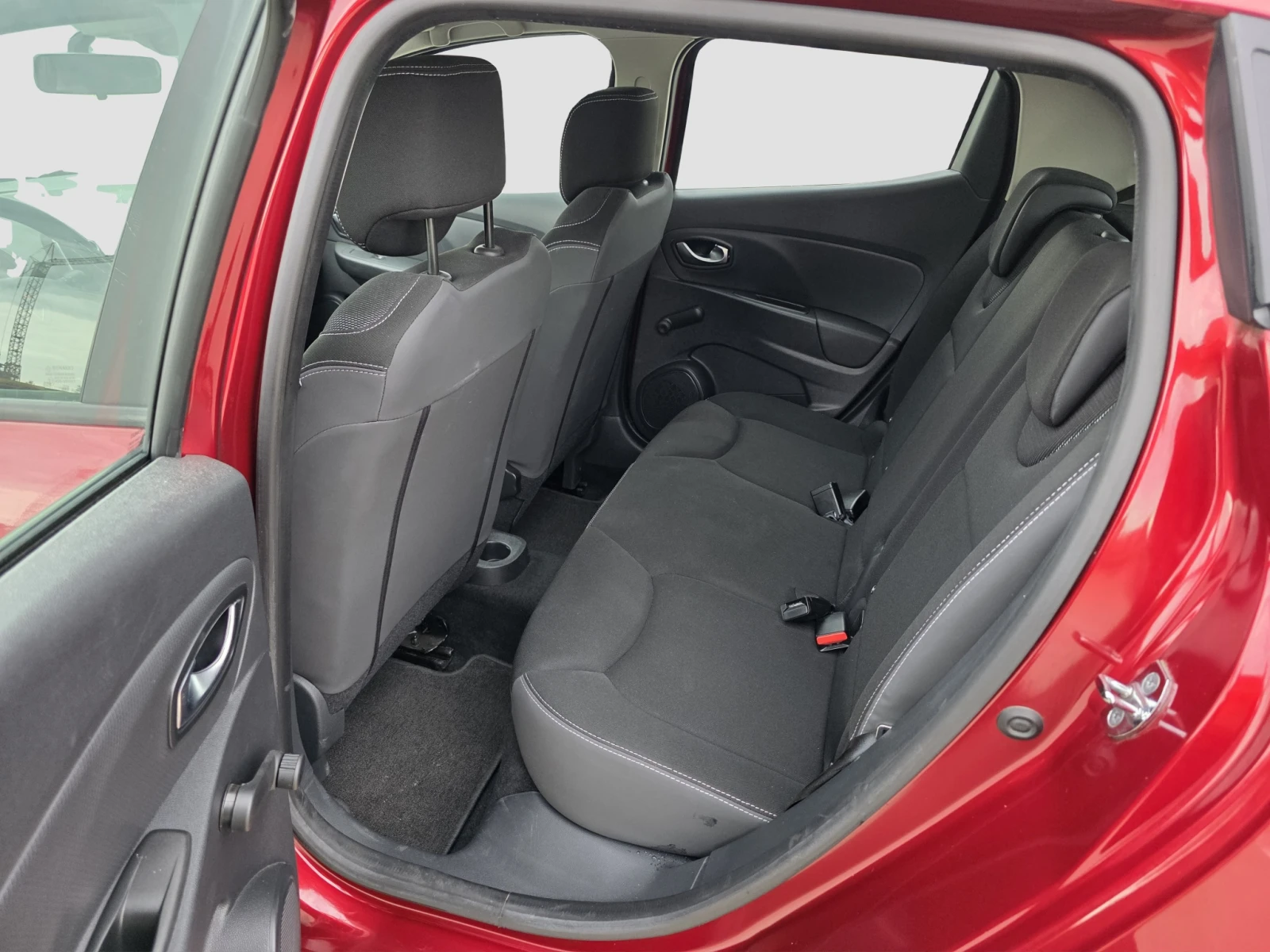 Renault Clio 1.2, снимка 12 - Автомобили и джипове - 54380201