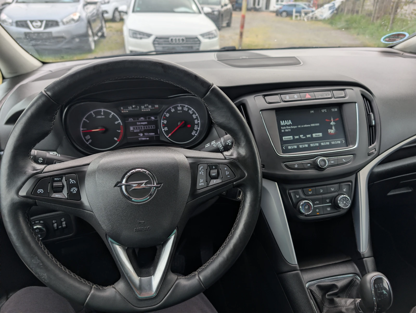 Opel Zafira 1.6i/136ps/Navi/7 места, снимка 8 - Автомобили и джипове - 54412109
