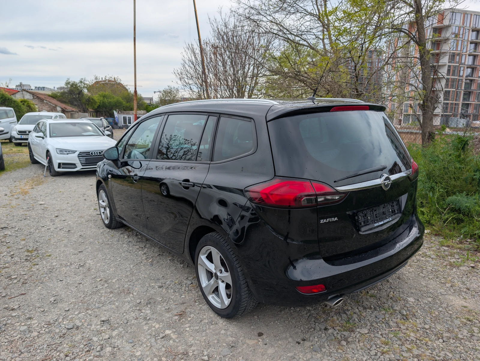 Opel Zafira 1.6i/136ps/Navi/7 места, снимка 6 - Автомобили и джипове - 54412109