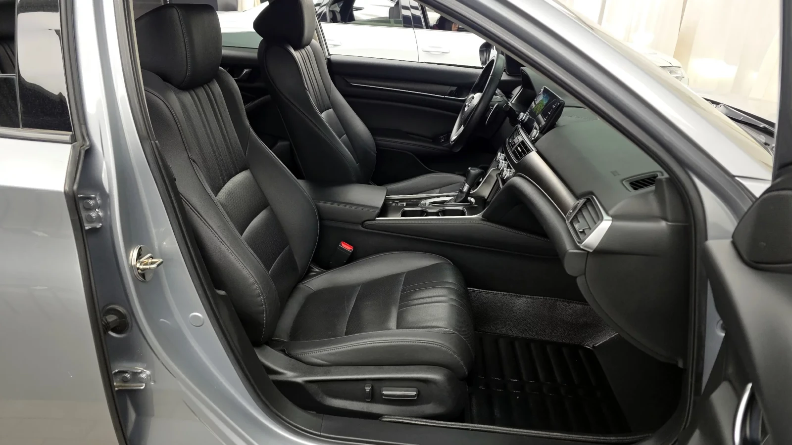 Honda Accord, снимка 4 - Автомобили и джипове - 54502385
