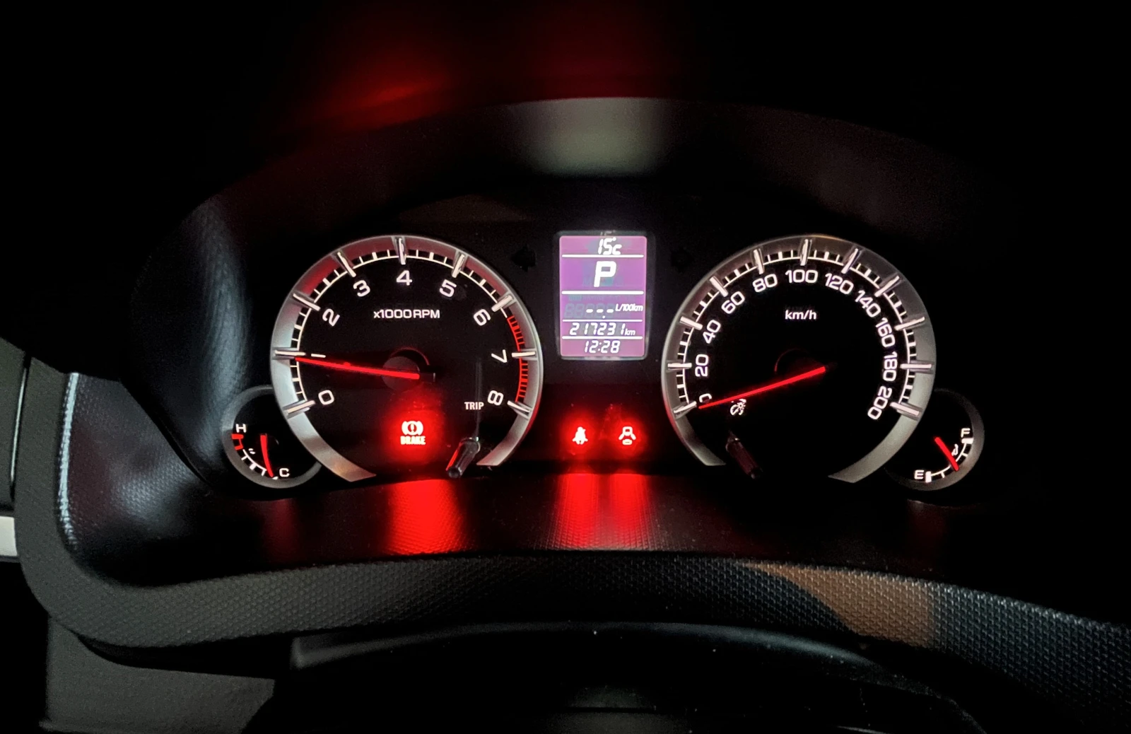 Suzuki Swift 2014 FACELIFT, снимка 12 - Автомобили и джипове - 54567015