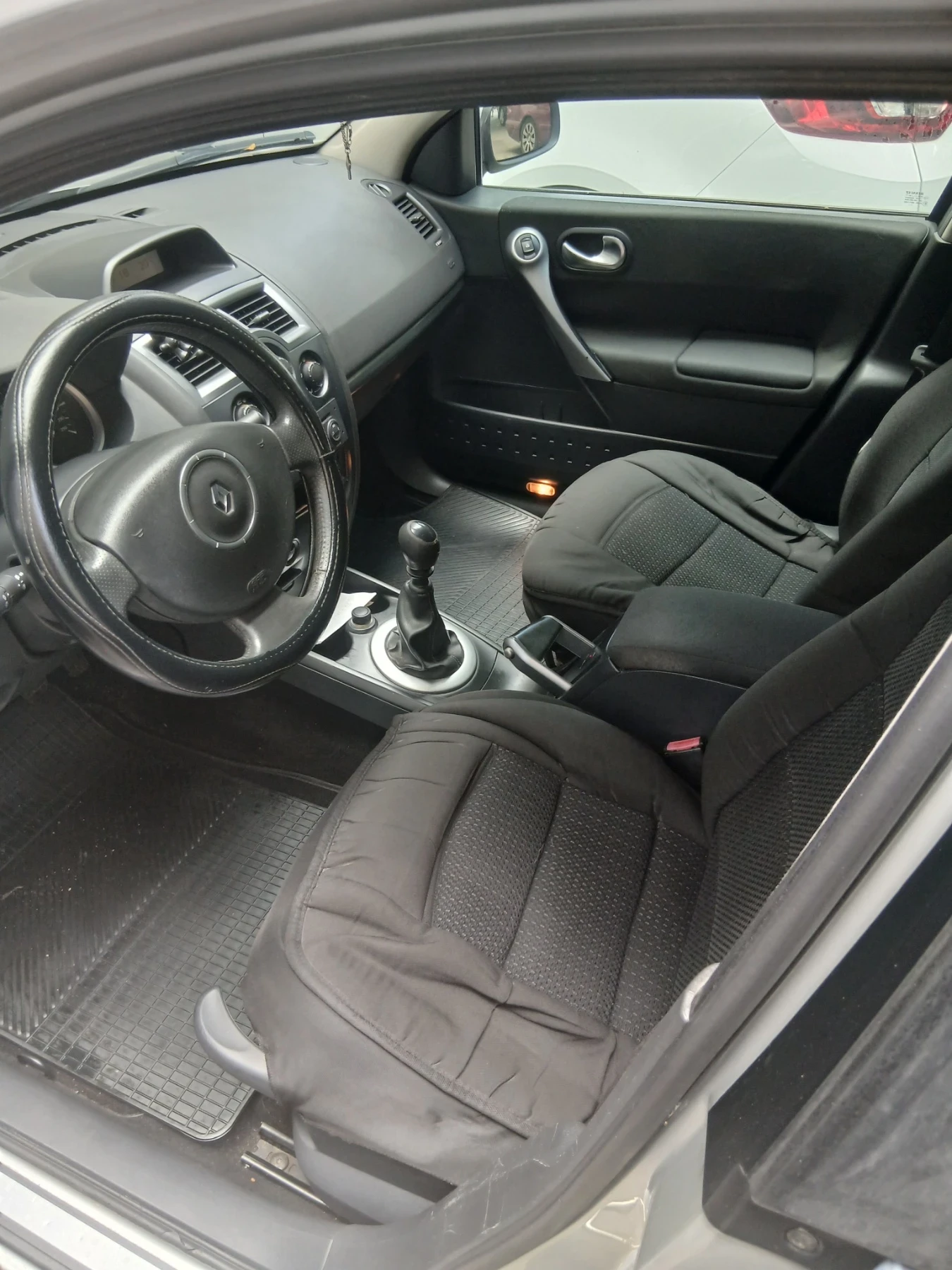 Renault Megane Megan, снимка 6 - Автомобили и джипове - 54661658