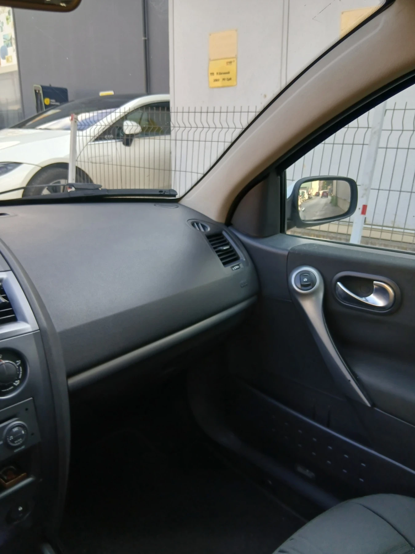 Renault Megane Megan, снимка 9 - Автомобили и джипове - 54661658