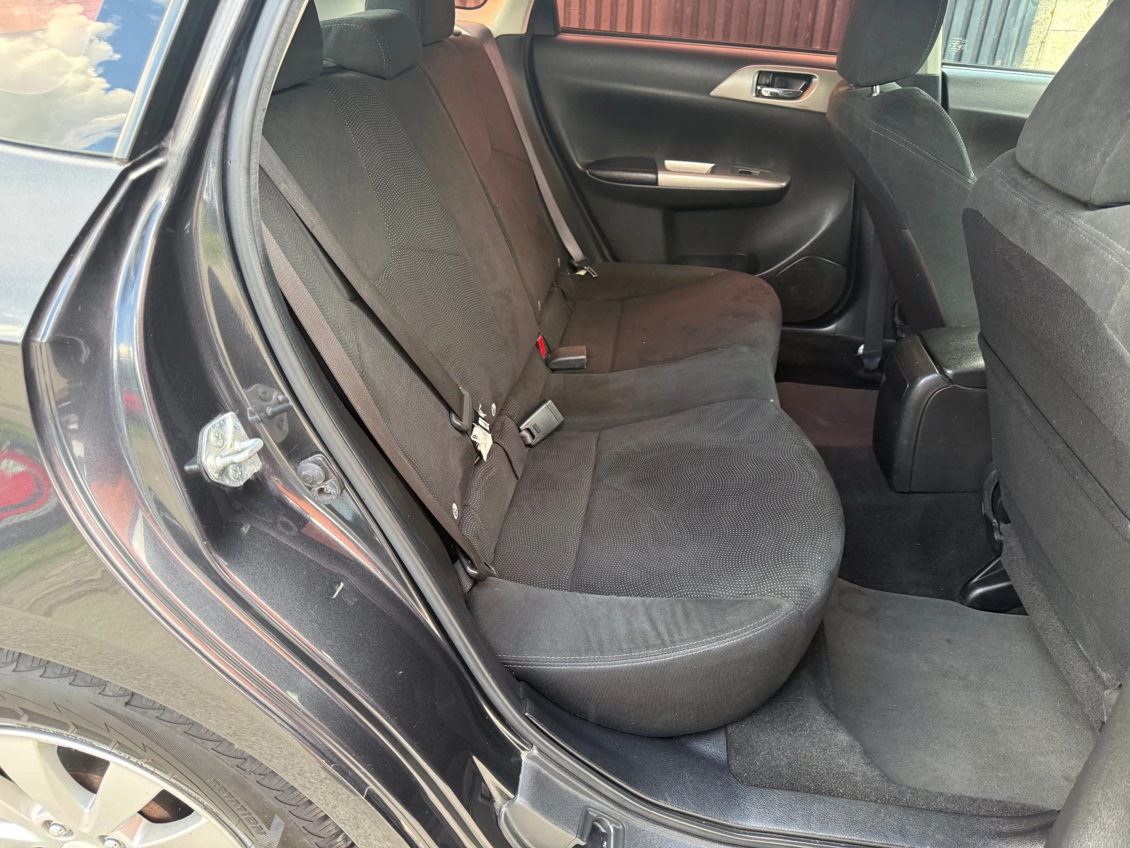 Subaru Impreza 1.5 Gaz-benzin, снимка 10 - Автомобили и джипове - 54701809