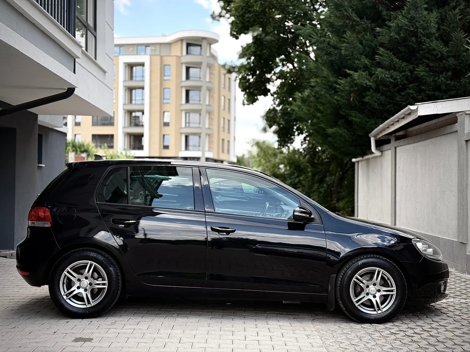 VW Golf 1.6TDI, снимка 4 - Автомобили и джипове - 55009443