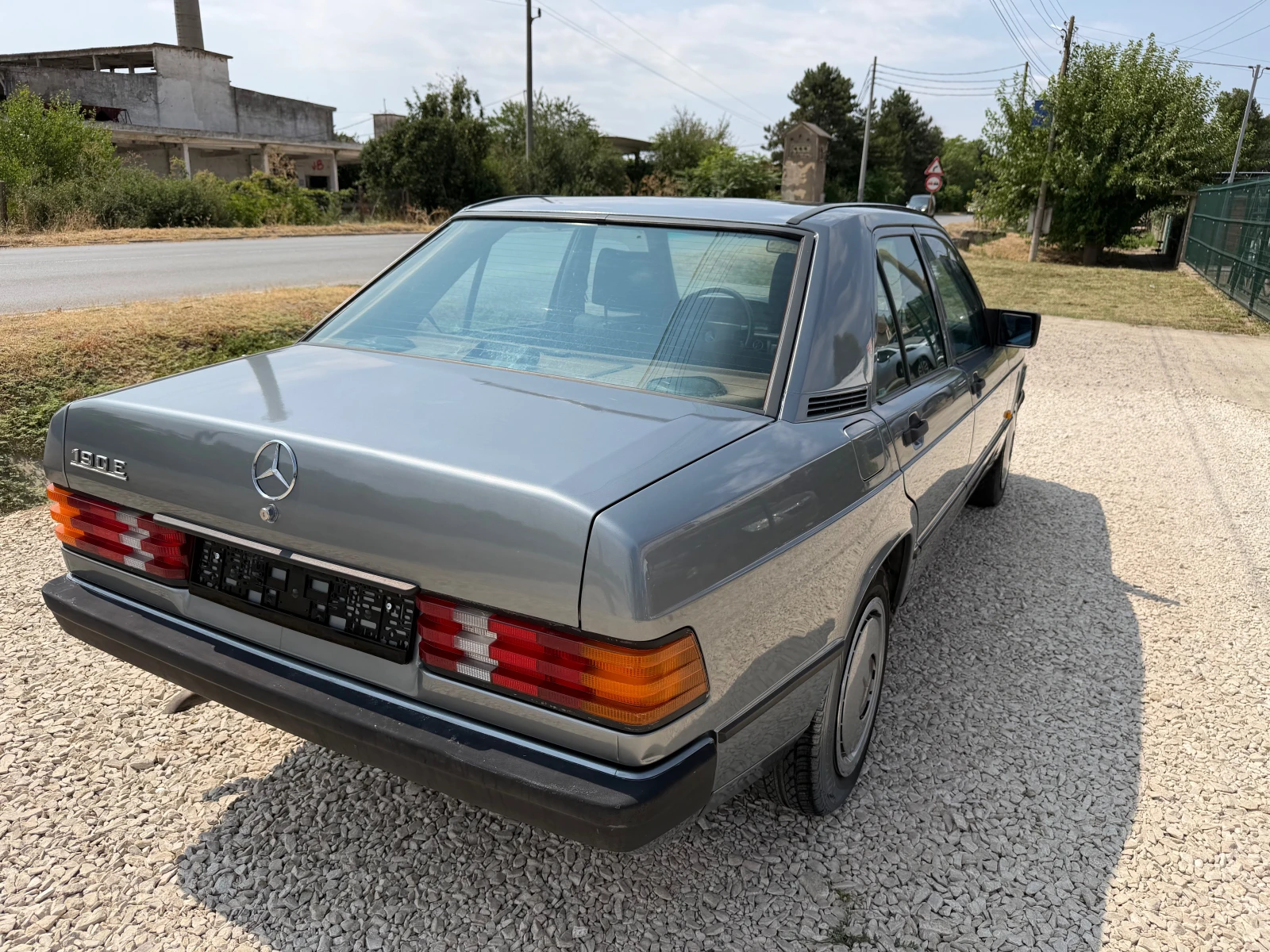 Mercedes-Benz 190 2.0 автомат климатик Италия, снимка 5 - Автомобили и джипове - 55602612