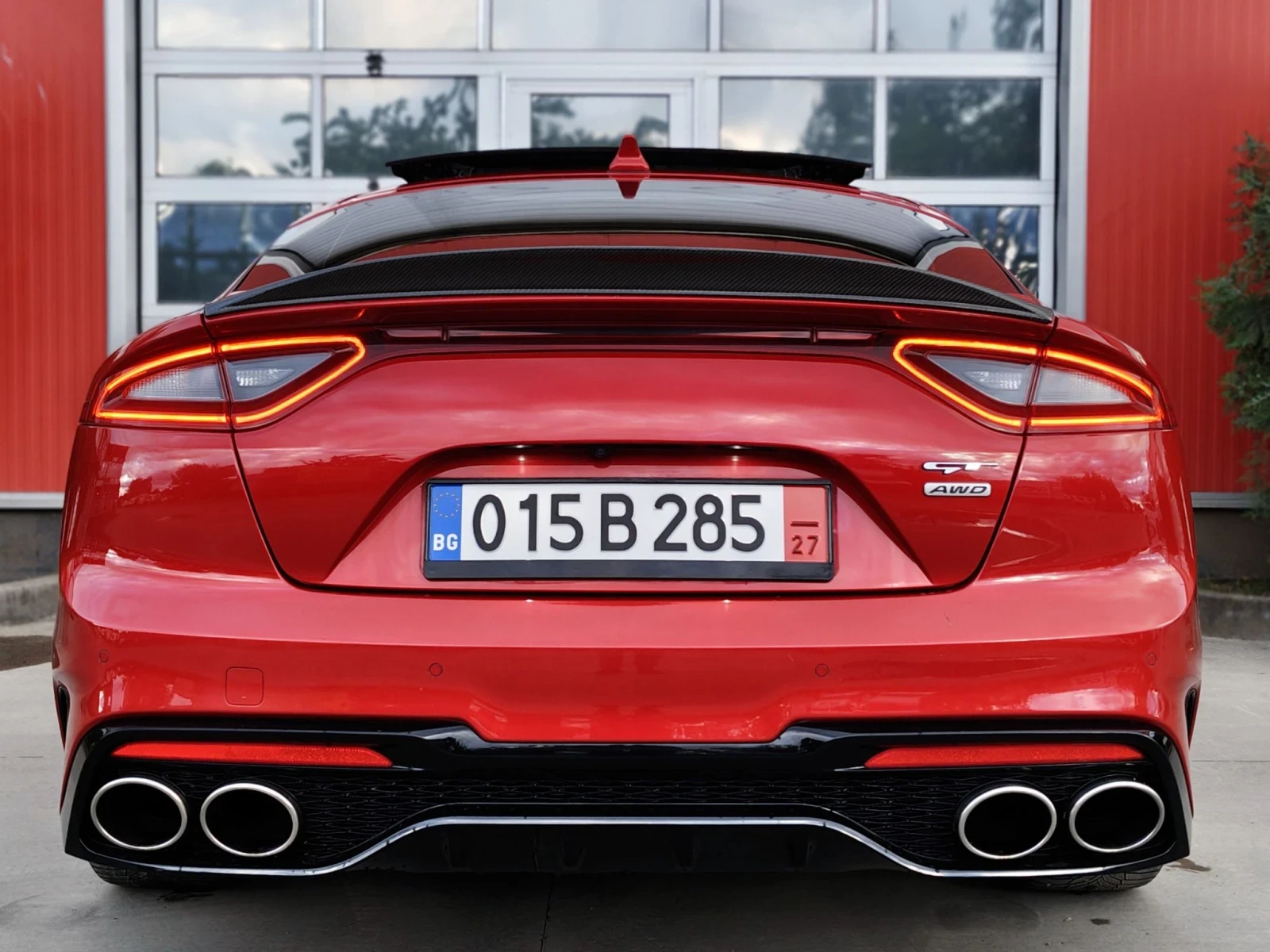 Kia Stinger 3.3i GT Turbo/4x4/ПАНО/ОБДУХВАНЕ/HEADUP/LEXICON/F1, снимка 5 - Автомобили и джипове - 55705789