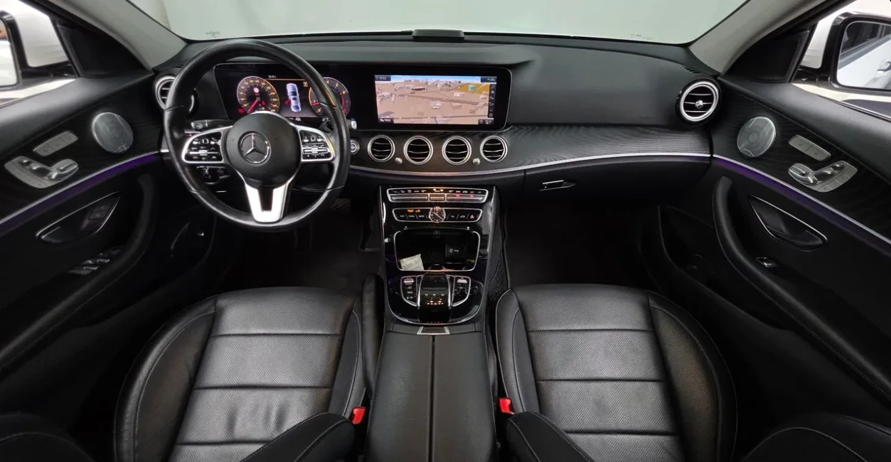Mercedes-Benz E 300 ОБДУХ* 360* КОЖА* BURMESTER* , снимка 6 - Автомобили и джипове - 55879633
