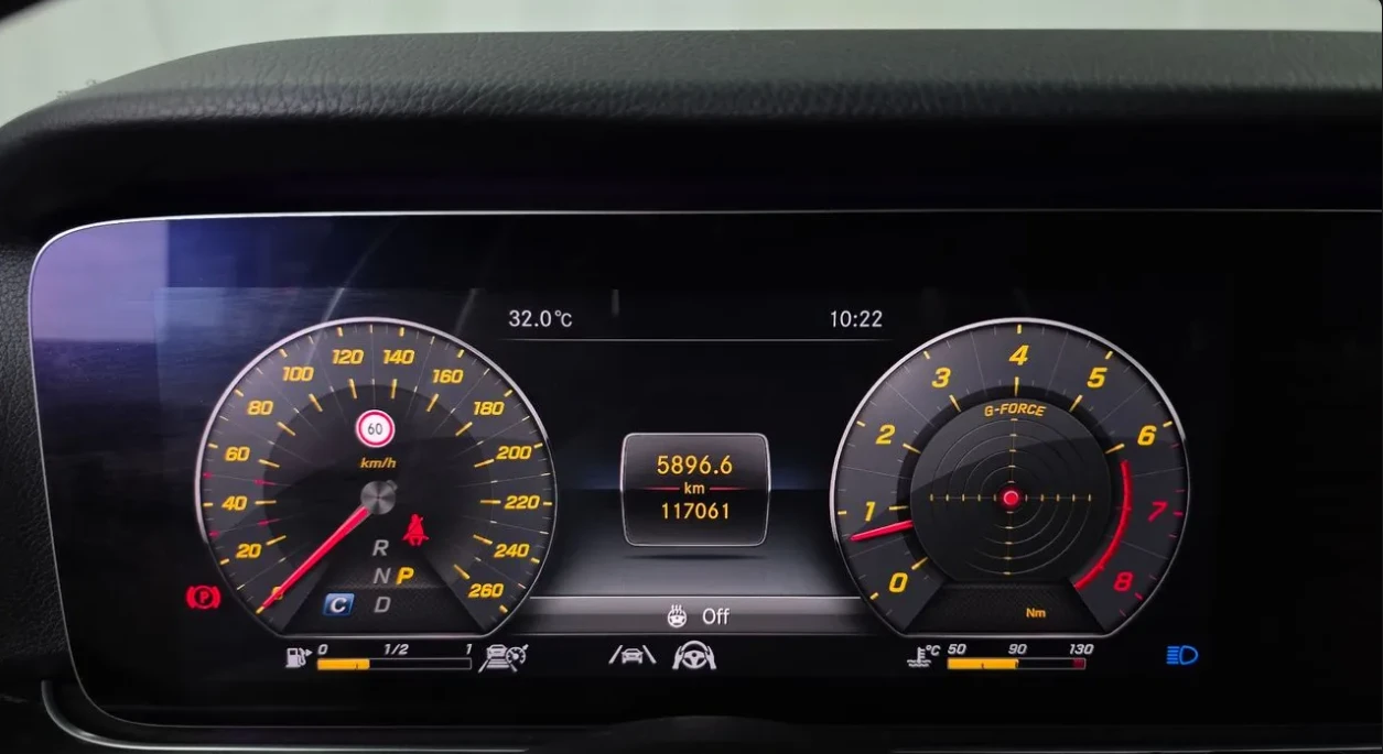 Mercedes-Benz E 300 ОБДУХ* 360* КОЖА* BURMESTER* , снимка 9 - Автомобили и джипове - 55879633