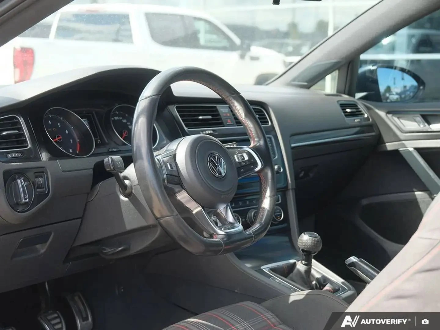 VW Golf GTI MANUAL ЦЕНА ДО БЪЛГАРИЯ АВТОКРЕДИТ, снимка 10 - Автомобили и джипове - 55937517
