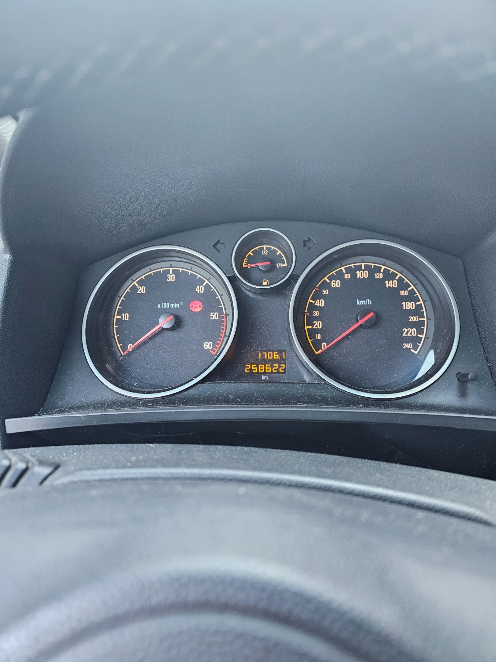 Opel Zafira, снимка 4 - Автомобили и джипове - 56239033