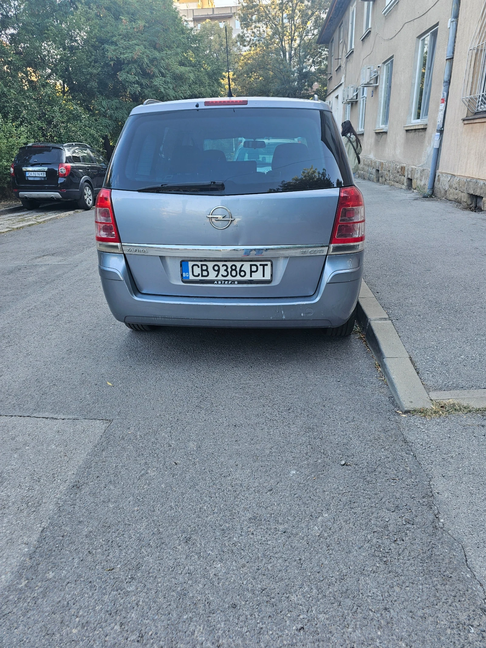Opel Zafira, снимка 5 - Автомобили и джипове - 56239033