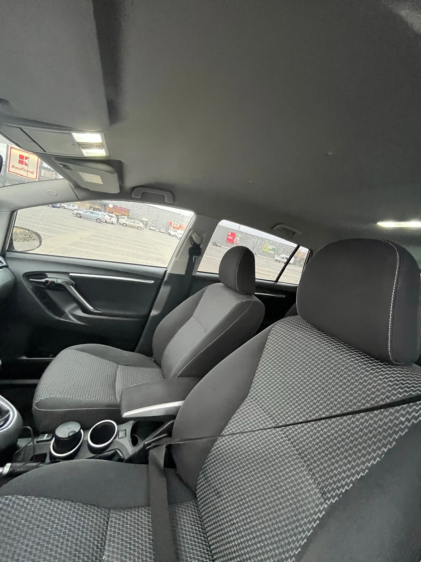 Toyota Verso 1.6 d4d 112ho, снимка 7 - Автомобили и джипове - 56731597