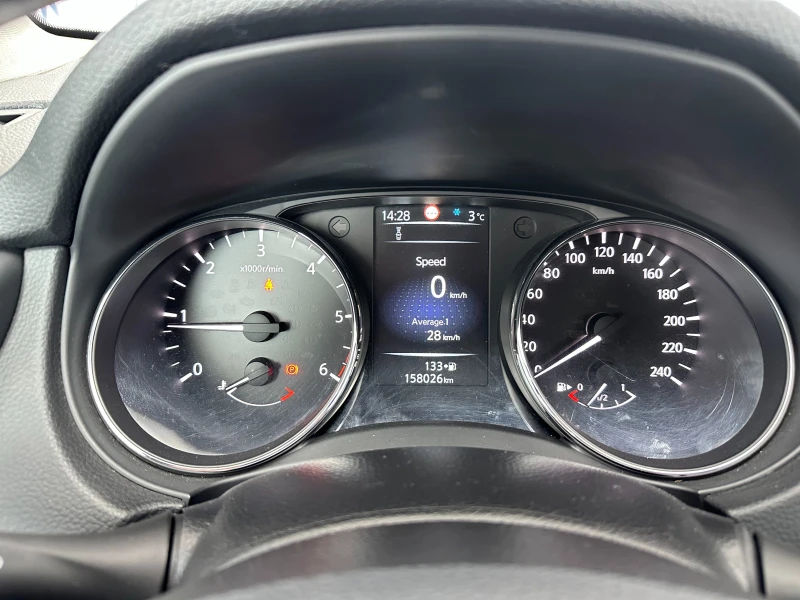 Nissan Qashqai 1.5dci 110k.c 6c.k Euro5B 3580.00 лв ПЪРВО. ВНОСКА, снимка 10 - Автомобили и джипове - 51906154