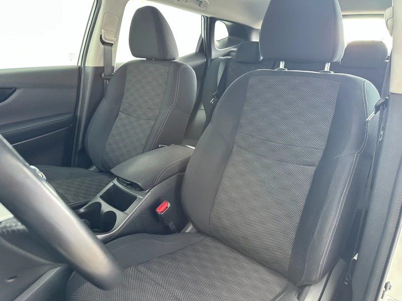 Nissan Qashqai 1.5dci 110k.c 6c.k Euro5B 3580.00 лв ПЪРВО. ВНОСКА, снимка 12 - Автомобили и джипове - 51906154