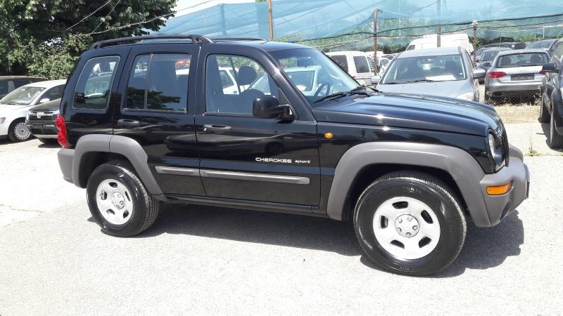 Jeep Cherokee 2.5 CRD Sport, снимка 5 - Автомобили и джипове - 46349150