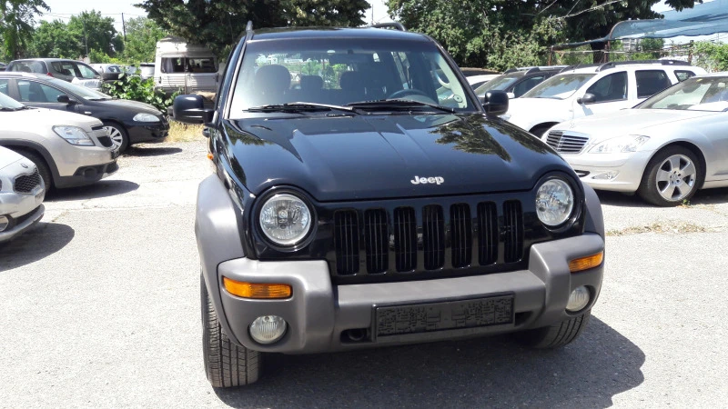 Jeep Cherokee 2.5 CRD Sport, снимка 3 - Автомобили и джипове - 46349150