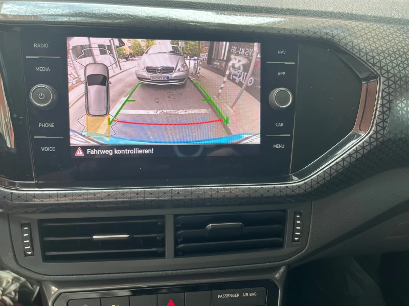 VW T-Cross Първи собственик ! 1.5 TFSI DSG 22600 км, снимка 10 - Автомобили и джипове - 51080778