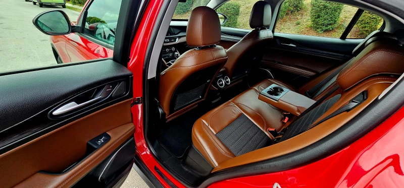 Alfa Romeo Stelvio 2.2, снимка 11 - Автомобили и джипове - 52019294