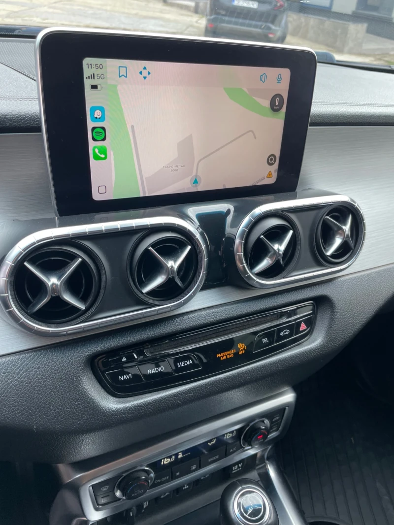 Toyota Hilux Mercedes X-class 250D, снимка 15 - Автомобили и джипове - 52450679