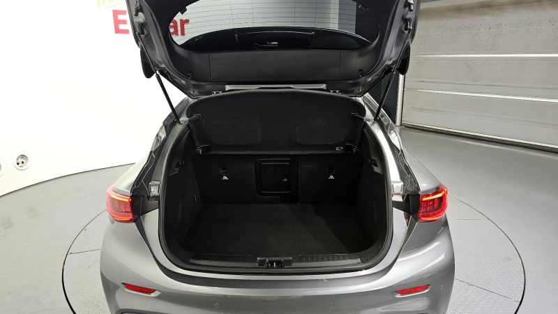 Infiniti Q30 2.0 Essential , снимка 17 - Автомобили и джипове - 52725616